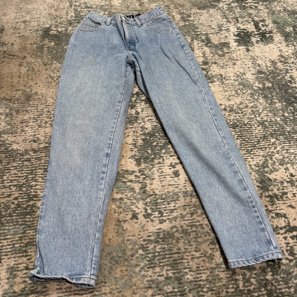Vintage Gap high-waisted mom jeans  light blue wash 26X30 Made In USA